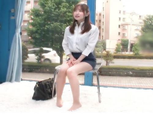 「わたし､､騙されてません？」美脚パンスト最高！美巨乳OLを着衣マッサージで発情させて絶頂潮吹きのタダマンやっちゃうぜ！