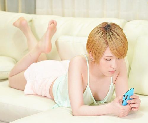 妹で興奮してんの？最低ーーーッ！」生意気な金髪ロリ妹がスケベ兄をエロ挑発！禁断ピストン甘い声で鳴きやがるｗｗｗ