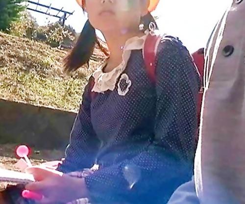 おじさん興奮しちゃったの･･･？！帰宅中に連れ去り監禁マジキチｗランドセル少女が無毛ワレメにメリメリ挿入されて着床決定！