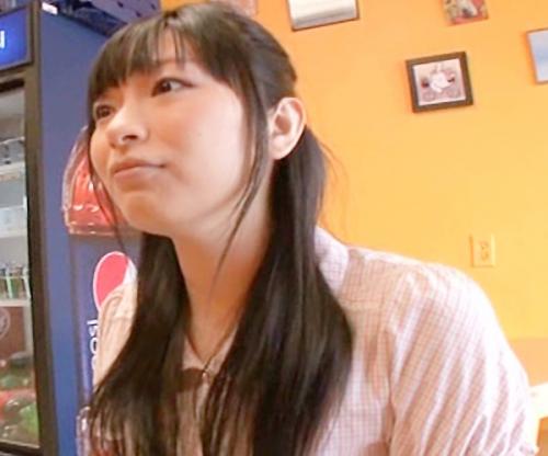 こんなの無理だよぅ､､♡人気女優が海外出張！狂暴メガチンポ軍団と濃厚交尾！デカマラ快感に連続アクメ中出しｗ