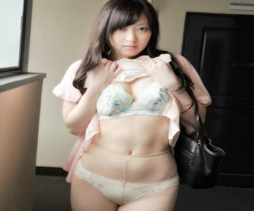 『いくいぐ！逝くぅｰｰｰ！！』異常性欲なくびれ巨乳OL降臨ｗｗｗｗｗ羞恥中出しハードＳＥＸに精神崩壊アクメ連発だぜwww