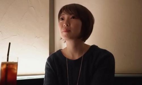 SNSで知り合った人妻さんとホテルで密会！恥じらいながら服を脱げば巨乳の絶品ボディ！おっぱい暴れる騎乗位は最高！！