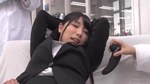 SOD女子社員＊潮祭り　美人ＯＬが拘束されて性実験！！ノンストップイキループでイキ潮おまんこ大洪水！！