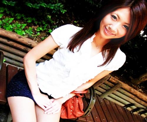 「イジメられたらすぐ濡れちゃう♡」美脚すげｗｗｗｗ超スリム美人妻がＡＶ撮影！浮気セクス腰振り絶頂が止まらないｗｗｗｗ