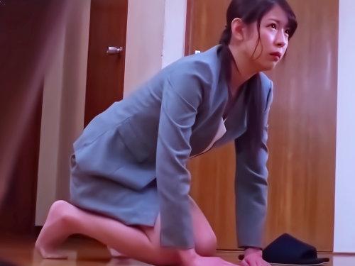 耐えられない恥辱汁ジョボジョボｗｗｗｗｗｗ美人ＯＬが変態クレーマーに利尿剤キメられ羞恥拷問に人格崩壊しちゃった！！！