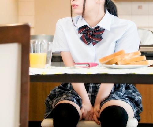 義理の妹が可愛すぎて強姦キメちゃったぁｗｗｗｗｗｗ薬盛られた失禁奴隷が感度最高潮まんこ責められ悶絶絶叫！！