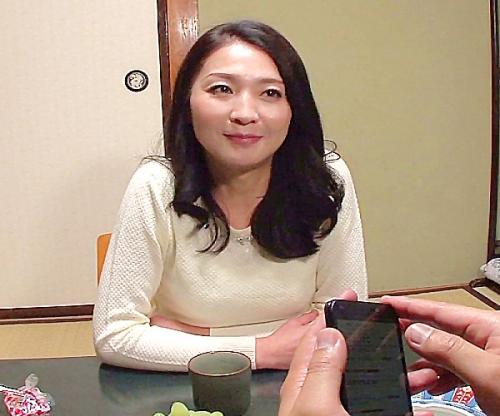 お母さんで興奮するの､､､？母子水入らずの温泉旅行！無防備浴衣姿に発情するマザコン息子と禁断激ハメ狂乱絶叫ｗｗｗ