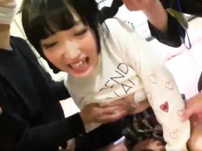 南希海　渋谷でゲットしたミニロリ美少女をホテルに連れ込んで3人がかりで強引に犯したハメ撮り映像を大公開！！