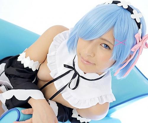 ぐはｗ悪魔的可愛さｗｗｗ超美少女がコスプレ姿で着衣セックス！細身ボディに容赦ない鬼ピストン悶絶絶叫ｗｗｗ