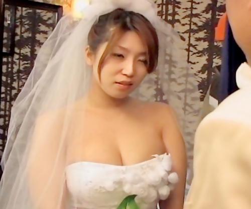 お父様のおチンポすごいですぅ､､､♡爆乳嫁が義父と禁断交尾！絶倫チンポの鬼責めにデカ乳揺らして半狂乱絶頂ｗｗｗ