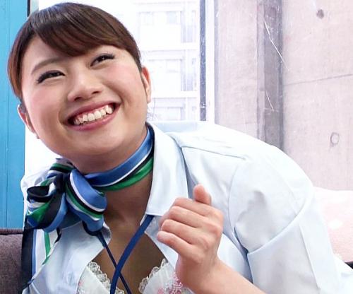 えぇ～～､､やだぁ♡美人ＣＡさんに悩める童貞君と素股体験！ヌルっと生挿入される暴走チンポも受け入れる！！