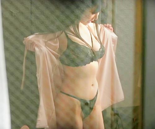『ウチに寄ってかない､､？』向かいお姉さんの射精されるだけのH乳ナイスバディ！草食Ｍ男子を痴女って挑発が強すぎる件ｗｗｗ