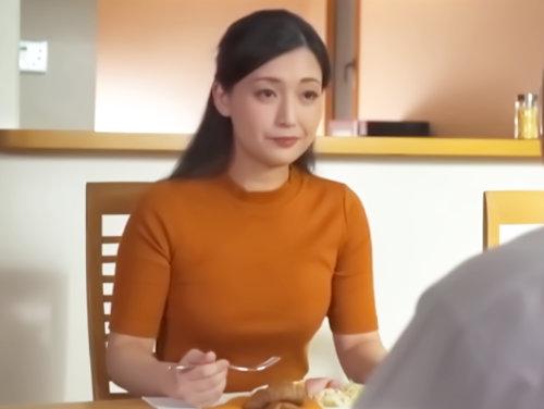 セックスレスで寂しさを募らす人妻熟女はくそ鉄板？！「あなた､､許して・・・」淫らすぎる肉欲…美熟女の不倫NTRセックス
