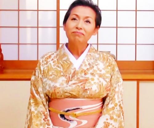 60歳を過ぎてもチンポが恋しい高齢マダム！「もうぐっちょりしてるーーー♡」孫チンポと過激セックス鬼イキまくるｗｗｗ