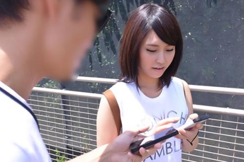 〚JK卒業したての18才❤〛並みの履歴8年の美少女サーファーがAVデビュー！ビキニでハメ撮り、鍛えたテクで男にも乗る！