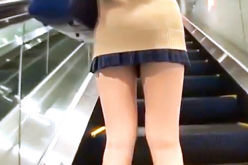 〚ミニスカJKとハメ撮り❤〛色白の太ももエロすぎて思わずローアングルで盗撮して車でジュポフェラ、そのままラブホへ直行ｗ