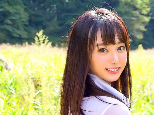 〚アイドル級の美少女が降臨！〛幼さ残るロリ顔のスレンダー娘がAVデビュー！JK卒業したてのピチピチの体で濃厚SEX