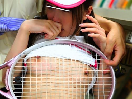 〚お願い…ヤメて……〛図書館でテニス終わりの汗だくが女子校生がセクハラ痴漢されながらレイプが終わるのをひたすら待つ