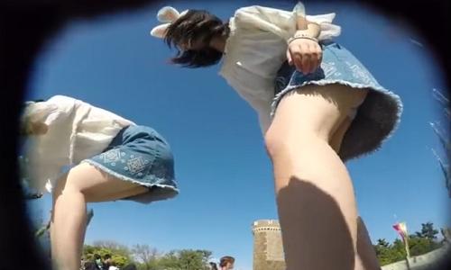 【女子高生】某遊園地で撮影された子供が見ちゃいけない盗撮動画ｗ【パンチラ盗撮】