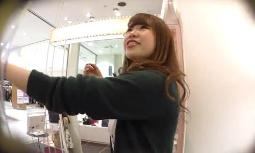 【お姉さん】店員さんのパンツを盗撮したいときはこうすればいいのかｗ【パンチラ盗撮】