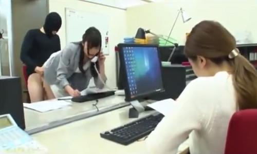 【みおり舞】急に犯されてもシカトし続けなければいけないというカオスな環境で犯されるOL達ｗｗ【陵辱レイプ】