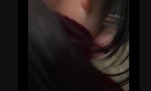 【女子高生】後ろから痴漢して必死に我慢する女の子を隠し撮りｗ【痴漢盗撮】