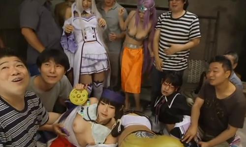 【お姉さん】コスプされをしている女性たちが時を止められてカメラマンたちの餌食に・・・【時間停止】