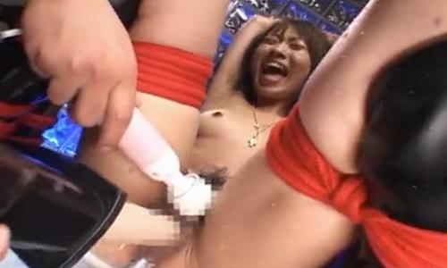 【お姉さん】身動き出来ないお姉さんの股間を玩具責めしたらアナルから大量の白い液体が・・・【拘束陵辱】
