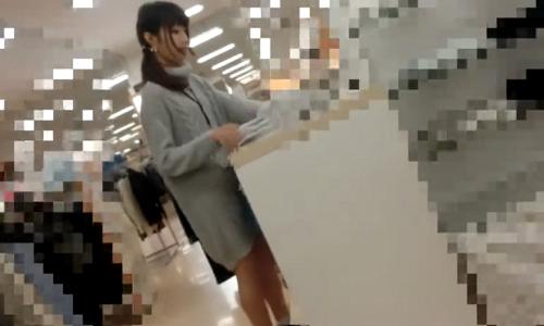 【お姉さん】お仕事を頑張っている女の子を盗撮して楽しむｗ【パンチラ盗撮】