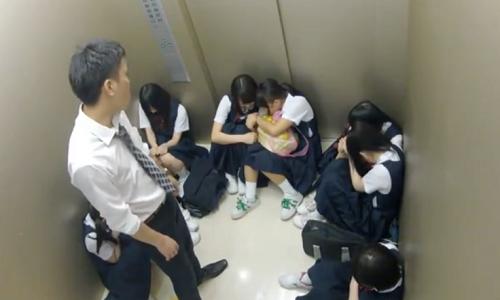 【女子中学生】エレベーターが緊急停止し極限状態に陥った男性教師が生徒たちを襲い始める・・・【陵辱レイプ】