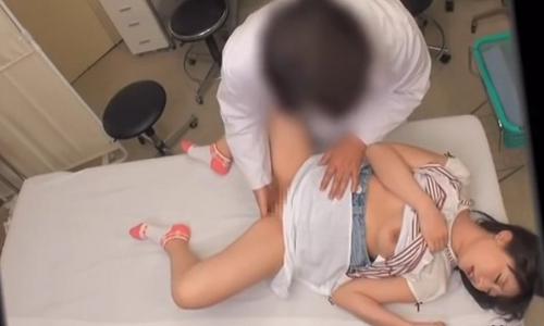 【女子小学生】母親と病院にやって来た女の子が訳も分からず犯される一部始終【悪徳医師】