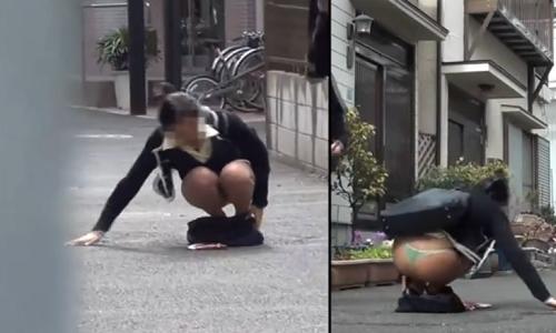 【OL】歩いている女性に後ろから近付いてスカートを下ろす悪戯ｗ【悪戯盗撮】