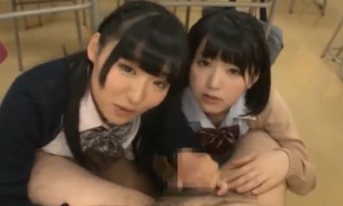 【木村つな あず希】二人の女子校生ロリ美少女がチンポの取り合いする姿が微笑ましいw対抗心むき出しで手コキしゃぶりまくり！