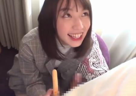 【花狩まい】チンポとチーカマ差し出してどっち食べる？やっぱりチンポ咥えたｗ恥ずかしがってるけど挿入するぞ！