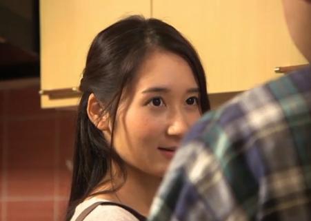 【葵千恵】自慰行為に耽る姿を夫の弟に見られて欲求不満がバレた奥さんが襲われてしまい最初は拒んでいた物の…