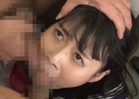【山井すず】公衆便所に現れた全裸露出男達！女子校生を取り囲み勃起したペニスを擦り付け口にねじ込みイラマチオ！