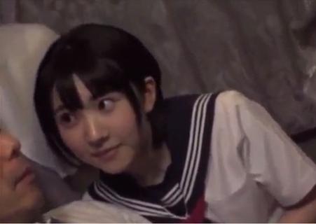 【皆月ひかる】夜行バスでおじさんの横に座りチンポシゴいて発射させる女子校生！2発目は挿入をおねだりｗ
