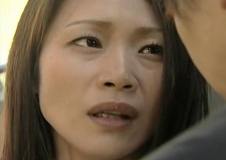 【友田真希】『結婚して子供もいるの…』突然昔の男が現れ車で連れ去られた人妻が、朽ちた家屋で乱暴に犯される！