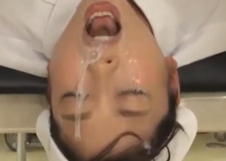 【神ユキ】逆さまになって自分の口を患者様に口マンコとして利用してもらい、気持ち良い射精をアシストする看護婦ｗ