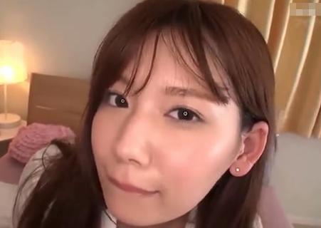 【明里つむぎ】勉強中のお兄ちゃんのチンポをいたずらしてたらビンビンになっちゃったから何度も無寸止めした挙げ句抜いてあげた