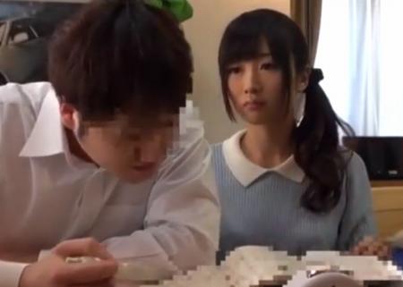 【大槻ひびき】女子大生家庭教師を押し倒して1発注入。まだまだこれからよ！写真撮ってイラマして連続中出しｗ