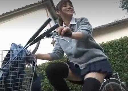 【高城アミナ】自転車に乗ってる女子校生の絶対領域はたまんねぇなぁ！見せつけやがって犯して欲しいんだろうなｗ