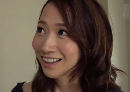 【水戸かな】自分に優しくしてくれた警備員男性宅を休日に訪ね、汗だくで貪るようにSEXするいけない奥さん！