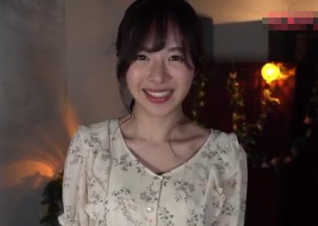 【栗山莉緒】鏡についたディルドを咥えてフェラテク披露した後、本物をしゃぶって大量のザーメンを浴びるｗ