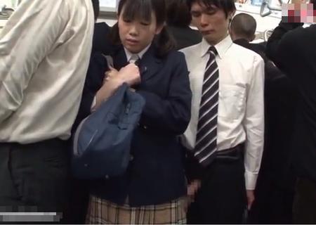 ちょいブス女子校生、この程度ならヤレると思われたのか男がペニスを押し付けて来て…口マンコとして扱われたｗ