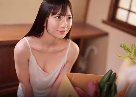 【七沢みあ】両親が不在の間田舎に預けられ超暇な娘は、近所のお兄さんをノーブラ誘惑し汗だくでセックスするｗ
