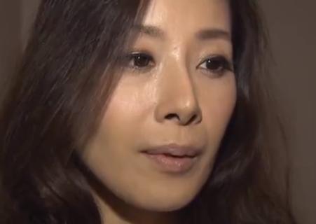 【森下美緒】体が疼いて仕方ない母は娘の旦那と禁断のSEX！娘に気付かれてもお構いなしでセックスは止めないｗ