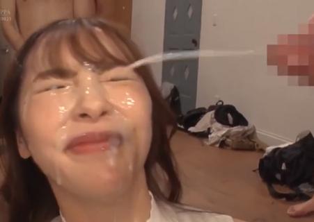 【小倉由菜】『もっとドロドロにして欲しいな～♡』顔にぶっかけられた精子が垂れて新品のお洋服にもついちゃったｗ