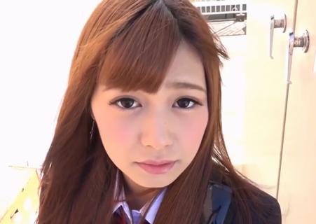 【紺野ひかる】ビルの屋上でパンツくい込ませ見せてくれるドMな女子校生ｗ『他の所で続きしませんか？』と誘い…