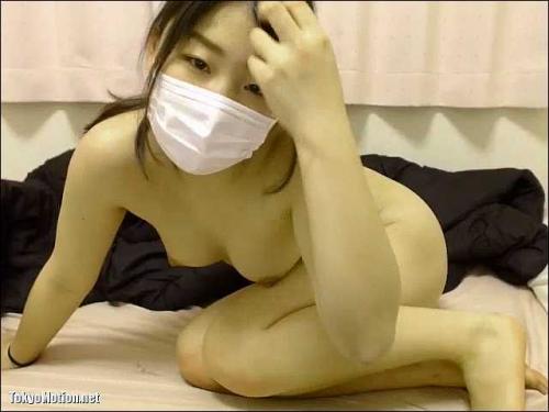 【ライブチャット】「ムチムチしてる感じｗ」変態女子大生がアソコをパックリ配信！